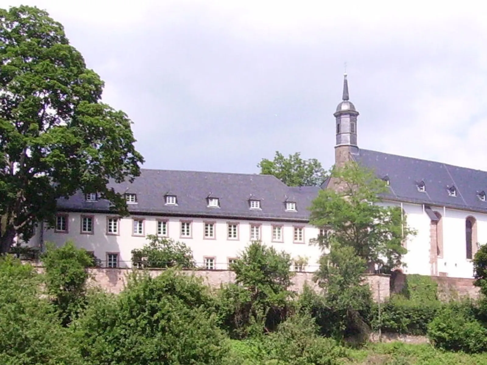 Stift Neuburg in Heidelberg-Ziegelhausen