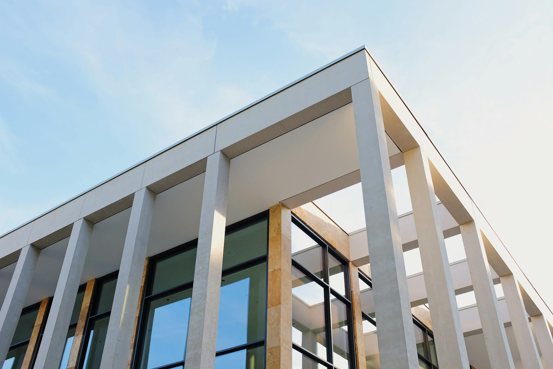 Gebäude mit Glasfassade